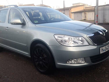 Зеленый Шкода Октавия, объемом двигателя 1.6 л и пробегом 175 тыс. км за 8600 $, фото 1 на Automoto.ua