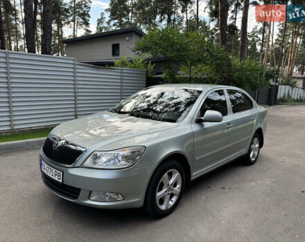 Шкода Октавия 2011 в Киеве на Automoto.ua Зеленый Шкода Октавия, объемом двигателя 1.6 л и пробегом 230 тыс. км за 7999 $, фото 1 на Automoto.ua