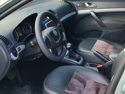 Зелений Шкода Октавія, об'ємом двигуна 2 л та пробігом 330 тис. км за 7500 $, фото 1 на Automoto.ua
