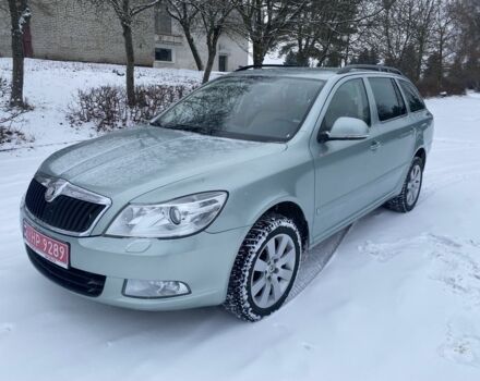 Зелений Шкода Октавія, об'ємом двигуна 2 л та пробігом 250 тис. км за 8800 $, фото 1 на Automoto.ua
