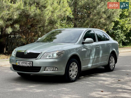 Шкода Октавия 2012 в Днепре (Днепропетровске) на Automoto.ua Зеленый Шкода Октавия, объемом двигателя 1.6 л и пробегом 100 тыс. км за 11199 $, фото 1 на Automoto.ua