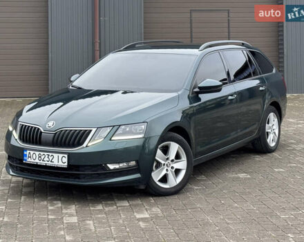 Зелений Шкода Октавія, об'ємом двигуна 2 л та пробігом 250 тис. км за 14888 $, фото 1 на Automoto.ua