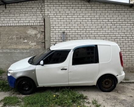 Белый Шкода Практик, объемом двигателя 1.4 л и пробегом 337 тыс. км за 3500 $, фото 3 на Automoto.ua