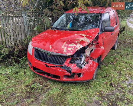 Красный Шкода Практик, объемом двигателя 1.2 л и пробегом 191 тыс. км за 1250 $, фото 1 на Automoto.ua