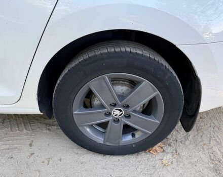 Білий Шкода Рапід, об'ємом двигуна 1.6 л та пробігом 374 тис. км за 6190 $, фото 7 на Automoto.ua