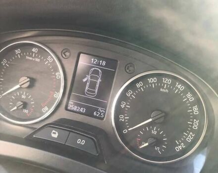 Белый Шкода Рапид, объемом двигателя 1.6 л и пробегом 259 тыс. км за 7200 $, фото 7 на Automoto.ua