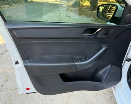 Білий Шкода Рапід, об'ємом двигуна 1.6 л та пробігом 374 тис. км за 6190 $, фото 8 на Automoto.ua