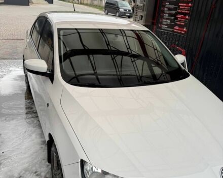 Белый Шкода Рапид, объемом двигателя 1.2 л и пробегом 230 тыс. км за 6300 $, фото 5 на Automoto.ua