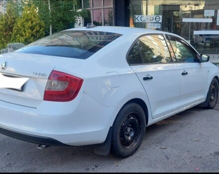 Шкода Рапид 2013 в Львове на Automoto.ua Белый Шкода Рапид, объемом двигателя 1.6 л и пробегом 222 тыс. км за 6700 $, фото 4 на Automoto.ua