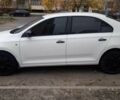 Белый Шкода Рапид, объемом двигателя 1.2 л и пробегом 178 тыс. км за 6700 $, фото 2 на Automoto.ua