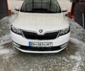 Белый Шкода Рапид, объемом двигателя 1.2 л и пробегом 230 тыс. км за 7800 $, фото 1 на Automoto.ua