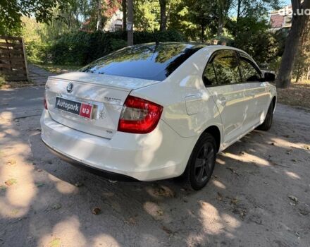 Білий Шкода Рапід, об'ємом двигуна 1.6 л та пробігом 374 тис. км за 6490 $, фото 4 на Automoto.ua