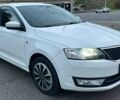 Белый Шкода Рапид, объемом двигателя 1.2 л и пробегом 186 тыс. км за 6900 $, фото 3 на Automoto.ua
