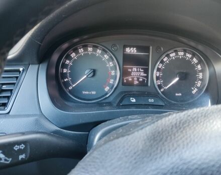 Шкода Рапид 2013 в Львове на Automoto.ua Белый Шкода Рапид, объемом двигателя 1.6 л и пробегом 222 тыс. км за 6700 $, фото 7 на Automoto.ua