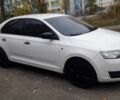 Белый Шкода Рапид, объемом двигателя 1.2 л и пробегом 178 тыс. км за 6700 $, фото 3 на Automoto.ua
