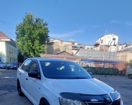 Шкода Рапид 2013 в Львове на Automoto.ua Белый Шкода Рапид, объемом двигателя 1.6 л и пробегом 222 тыс. км за 6700 $, фото 3 на Automoto.ua