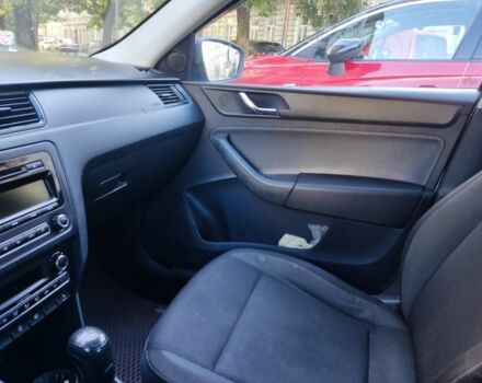 Шкода Рапид 2013 в Львове на Automoto.ua Белый Шкода Рапид, объемом двигателя 1.6 л и пробегом 222 тыс. км за 6700 $, фото 6 на Automoto.ua