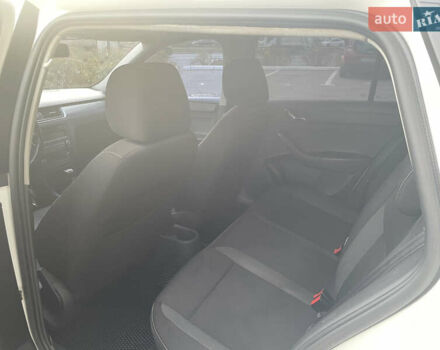 Белый Шкода Рапид, объемом двигателя 1.6 л и пробегом 210 тыс. км за 8500 $, фото 9 на Automoto.ua