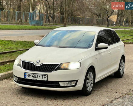 Белый Шкода Рапид, объемом двигателя 1.2 л и пробегом 192 тыс. км за 6500 $, фото 2 на Automoto.ua