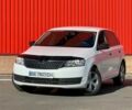 Белый Шкода Рапид, объемом двигателя 1.4 л и пробегом 160 тыс. км за 8900 $, фото 1 на Automoto.ua