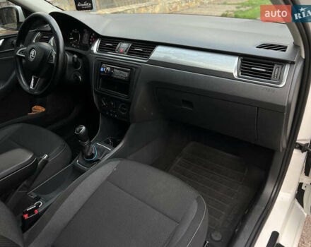 Белый Шкода Рапид, объемом двигателя 1.2 л и пробегом 192 тыс. км за 6500 $, фото 28 на Automoto.ua