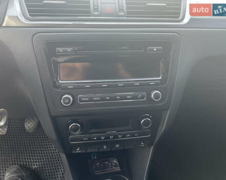 Белый Шкода Рапид, объемом двигателя 1.6 л и пробегом 210 тыс. км за 8500 $, фото 8 на Automoto.ua