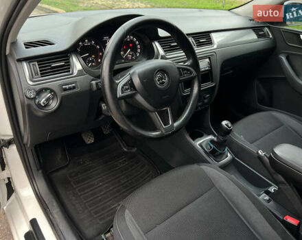 Белый Шкода Рапид, объемом двигателя 1.2 л и пробегом 192 тыс. км за 6500 $, фото 20 на Automoto.ua