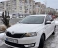 Белый Шкода Рапид, объемом двигателя 1.2 л и пробегом 240 тыс. км за 6200 $, фото 1 на Automoto.ua