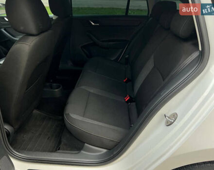 Белый Шкода Рапид, объемом двигателя 1.2 л и пробегом 192 тыс. км за 6500 $, фото 21 на Automoto.ua