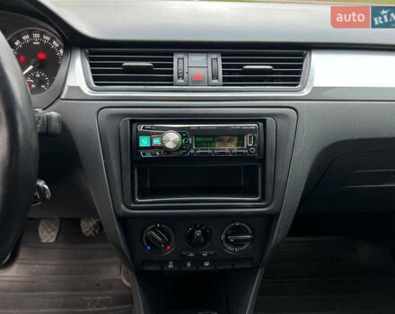 Белый Шкода Рапид, объемом двигателя 1.2 л и пробегом 192 тыс. км за 6500 $, фото 26 на Automoto.ua