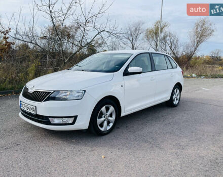 Белый Шкода Рапид, объемом двигателя 1.2 л и пробегом 203 тыс. км за 7900 $, фото 4 на Automoto.ua