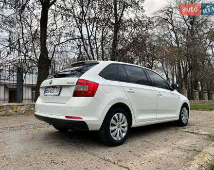 Белый Шкода Рапид, объемом двигателя 1.2 л и пробегом 192 тыс. км за 6500 $, фото 11 на Automoto.ua