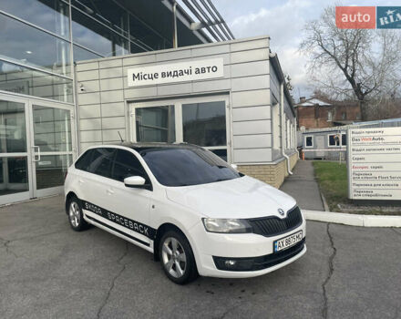Белый Шкода Рапид, объемом двигателя 1.6 л и пробегом 210 тыс. км за 8500 $, фото 1 на Automoto.ua