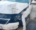 Белый Шкода Рапид, объемом двигателя 0 л и пробегом 120 тыс. км за 4000 $, фото 1 на Automoto.ua