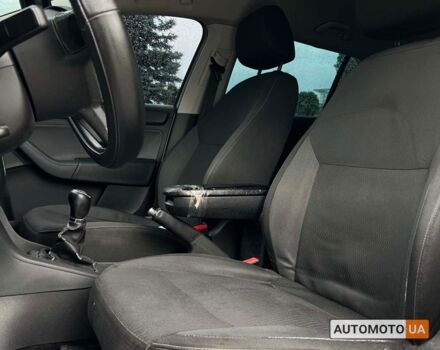 Белый Шкода Рапид, объемом двигателя 1.2 л и пробегом 228 тыс. км за 7000 $, фото 12 на Automoto.ua