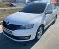 Белый Шкода Рапид, объемом двигателя 1.6 л и пробегом 220 тыс. км за 6700 $, фото 2 на Automoto.ua