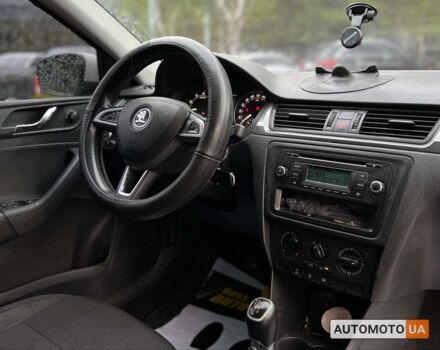 Белый Шкода Рапид, объемом двигателя 1.2 л и пробегом 228 тыс. км за 7000 $, фото 8 на Automoto.ua