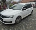 Белый Шкода Рапид, объемом двигателя 1.6 л и пробегом 207 тыс. км за 7500 $, фото 1 на Automoto.ua