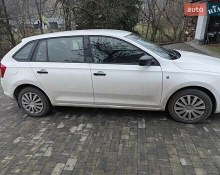 Белый Шкода Рапид, объемом двигателя 1.6 л и пробегом 207 тыс. км за 7500 $, фото 5 на Automoto.ua