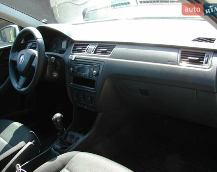 Белый Шкода Рапид, объемом двигателя 1.6 л и пробегом 223 тыс. км за 8300 $, фото 15 на Automoto.ua