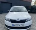 Белый Шкода Рапид, объемом двигателя 1.4 л и пробегом 235 тыс. км за 6700 $, фото 2 на Automoto.ua