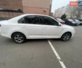 Білий Шкода Рапід, об'ємом двигуна 1.2 л та пробігом 209 тис. км за 6700 $, фото 3 на Automoto.ua