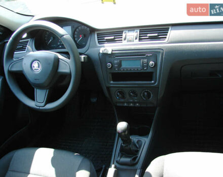 Белый Шкода Рапид, объемом двигателя 1.6 л и пробегом 223 тыс. км за 8300 $, фото 16 на Automoto.ua