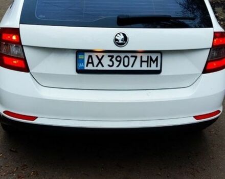 Белый Шкода Рапид, объемом двигателя 1.6 л и пробегом 200 тыс. км за 7600 $, фото 3 на Automoto.ua