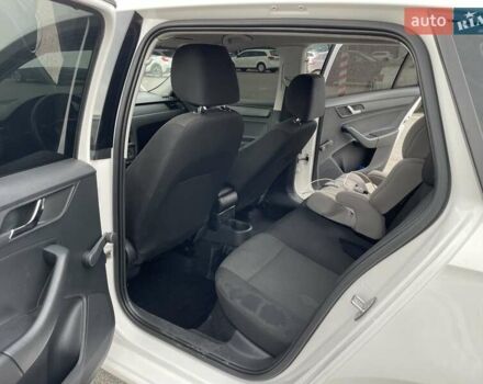 Білий Шкода Рапід, об'ємом двигуна 1.6 л та пробігом 230 тис. км за 7600 $, фото 16 на Automoto.ua