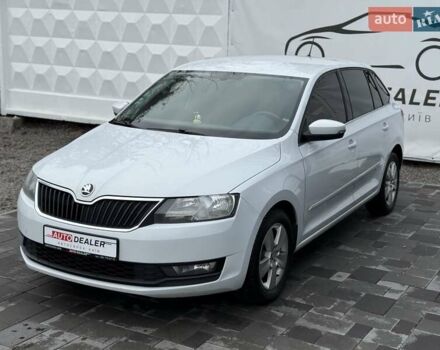 Белый Шкода Рапид, объемом двигателя 1.6 л и пробегом 249 тыс. км за 10900 $, фото 3 на Automoto.ua