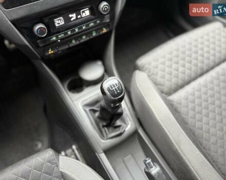 Белый Шкода Рапид, объемом двигателя 1.6 л и пробегом 249 тыс. км за 10900 $, фото 29 на Automoto.ua