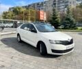 Белый Шкода Рапид, объемом двигателя 1.6 л и пробегом 350 тыс. км за 5300 $, фото 1 на Automoto.ua