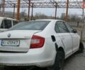 Белый Шкода Рапид, объемом двигателя 1.6 л и пробегом 156 тыс. км за 900 $, фото 1 на Automoto.ua