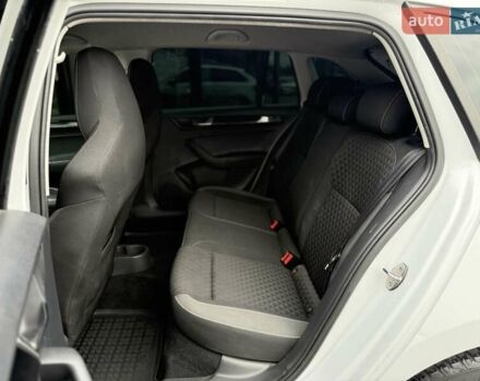 Белый Шкода Рапид, объемом двигателя 1.6 л и пробегом 249 тыс. км за 10900 $, фото 32 на Automoto.ua